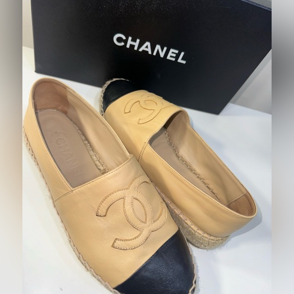 Chanel Leather Espadrilles Flat - Picture 1 of 5